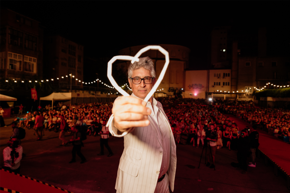 alex payne Alexander Payne talks 'Election' sequel, western plans and his love for classic car chase movies.