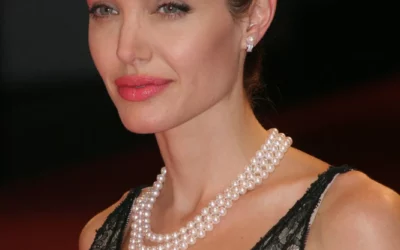 ANGELINA JOLIE RETURNS TO HUNGARY
